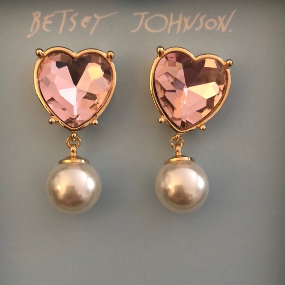 Betsey Johnson XOXO Pink Crystal Heart & Faux Pearl Bead Drop Earrings NIB - Picture 3 of 12